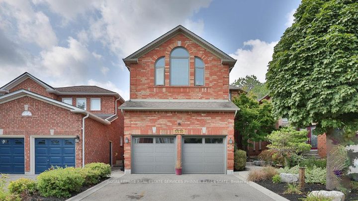 Photo 1 at 5570 Mcfarren Boulevard, Central Erin Mills, Mississauga