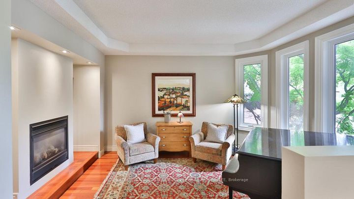 Photo 4 at 5570 Mcfarren Boulevard, Central Erin Mills, Mississauga