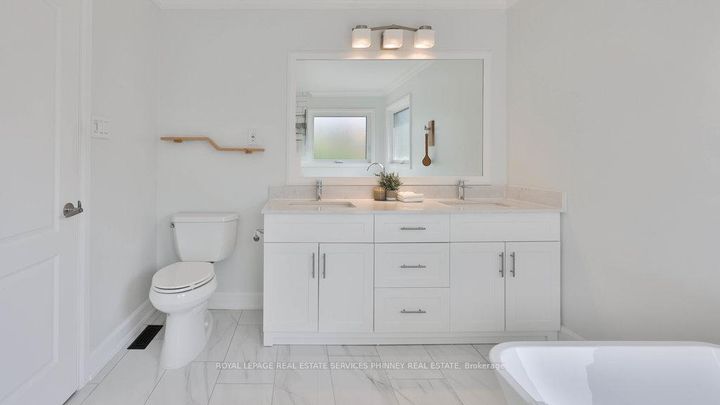 Photo 24 at 5570 Mcfarren Boulevard, Central Erin Mills, Mississauga