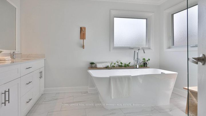 Photo 26 at 5570 Mcfarren Boulevard, Central Erin Mills, Mississauga