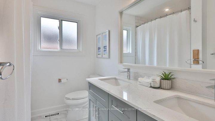 Photo 29 at 5570 Mcfarren Boulevard, Central Erin Mills, Mississauga