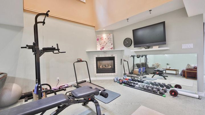 Photo 38 at 5570 Mcfarren Boulevard, Central Erin Mills, Mississauga