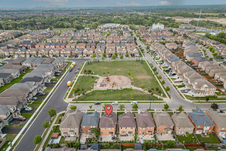 Photo 4 at 37 BLOOM Drive, Bram East, Brampton
