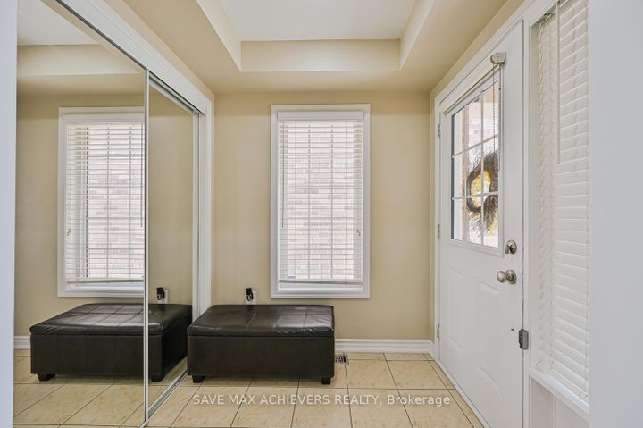 Photo 7 at 37 BLOOM Drive, Bram East, Brampton