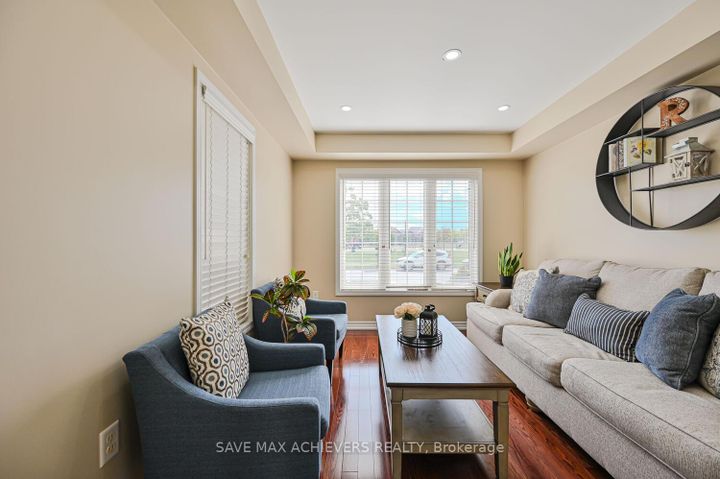 Photo 9 at 37 BLOOM Drive, Bram East, Brampton
