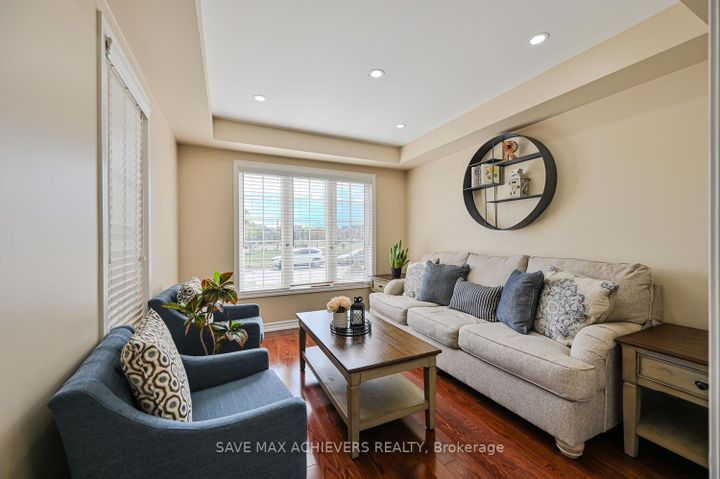 Photo 10 at 37 BLOOM Drive, Bram East, Brampton