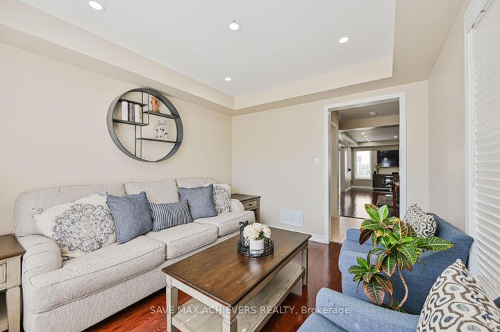 Photo 11 at 37 BLOOM Drive, Bram East, Brampton