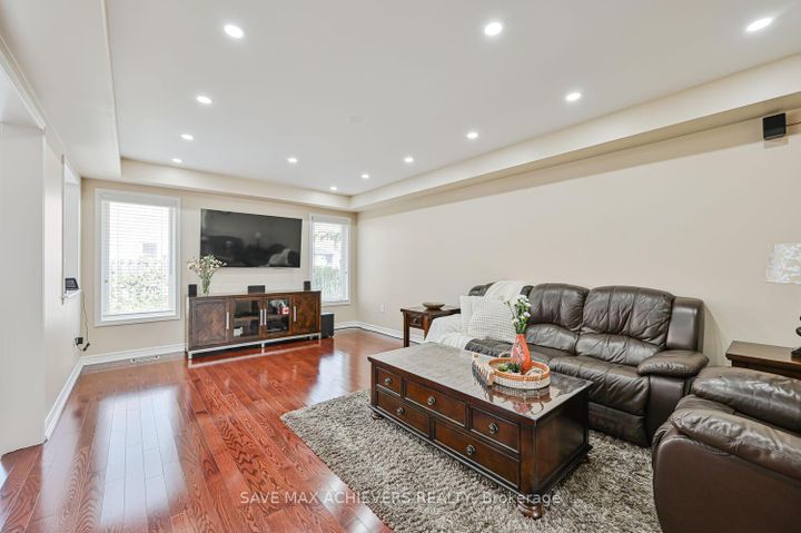 Photo 13 at 37 BLOOM Drive, Bram East, Brampton