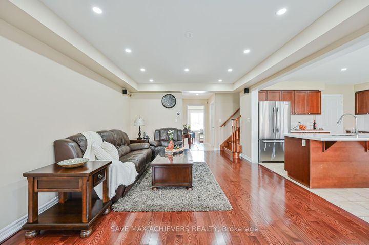 Photo 14 at 37 BLOOM Drive, Bram East, Brampton
