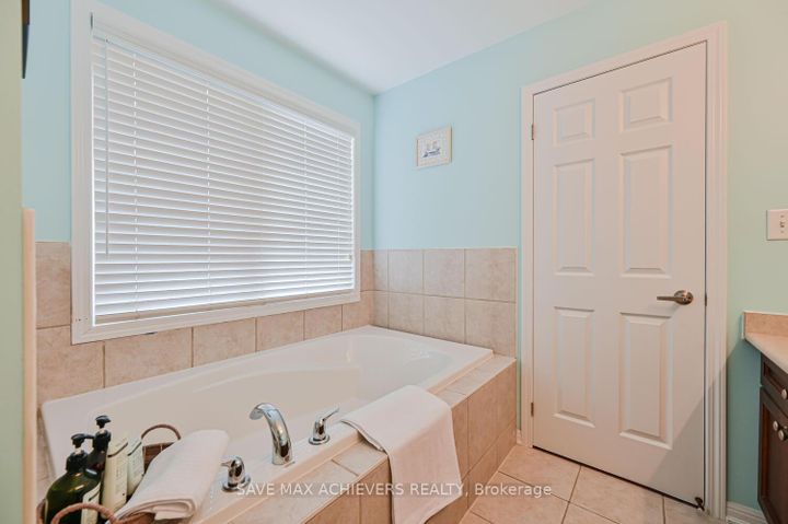 Photo 31 at 37 BLOOM Drive, Bram East, Brampton
