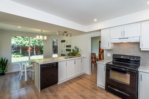 Photo 6 at 14 Amberjack Boulevard, Woburn, Toronto