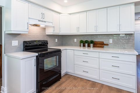 Photo 7 at 14 Amberjack Boulevard, Woburn, Toronto