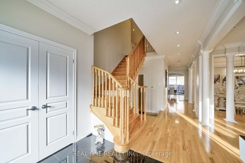 Photo 2 at 29 Seiffer Crescent, Jefferson, Richmond Hill