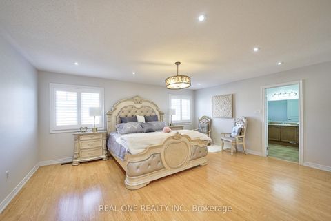 Photo 14 at 29 Seiffer Crescent, Jefferson, Richmond Hill
