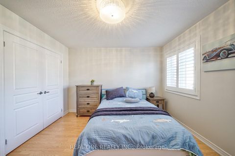 Photo 18 at 29 Seiffer Crescent, Jefferson, Richmond Hill