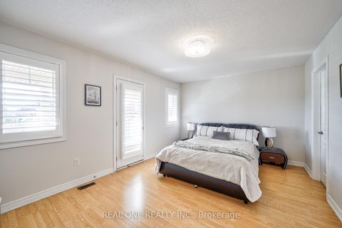 Photo 19 at 29 Seiffer Crescent, Jefferson, Richmond Hill
