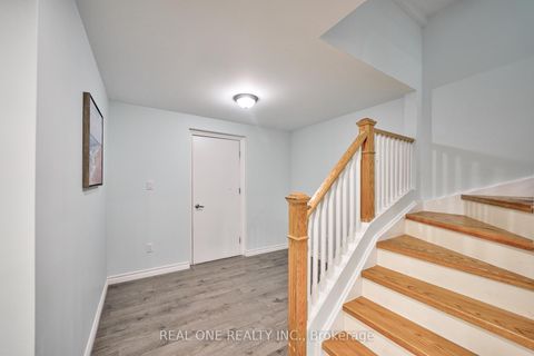 Photo 24 at 29 Seiffer Crescent, Jefferson, Richmond Hill