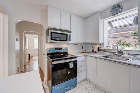 Photo 7 at 33 Ash Crescent, Long Branch, Toronto
