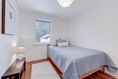Photo 13 at 33 Ash Crescent, Long Branch, Toronto