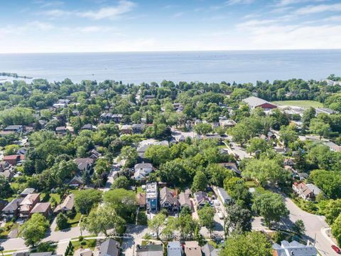 Photo 33 at 33 Ash Crescent, Long Branch, Toronto
