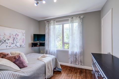 Photo 20 at 3991 Bloor Street W, City Centre West, Toronto