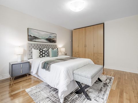 Photo 15 at 27 Apache Trail, Pleasant View, Toronto