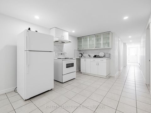 Photo 21 at 27 Apache Trail, Pleasant View, Toronto