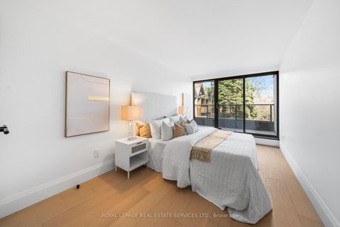 Photo 14 at 329 - 40 Oaklands Avenue, St. Clair, Toronto