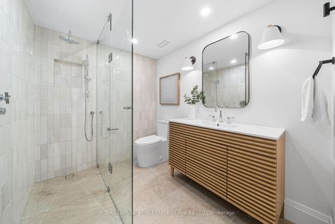 Photo 17 at 329 - 40 Oaklands Avenue, St. Clair, Toronto