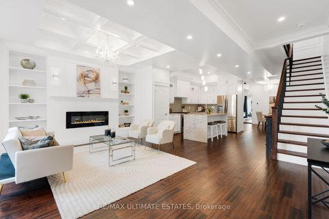 Photo 3 at 290 Bathurst Street, Bellwoods, Toronto