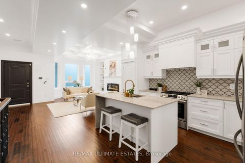 Photo 14 at 290 Bathurst Street, Bellwoods, Toronto
