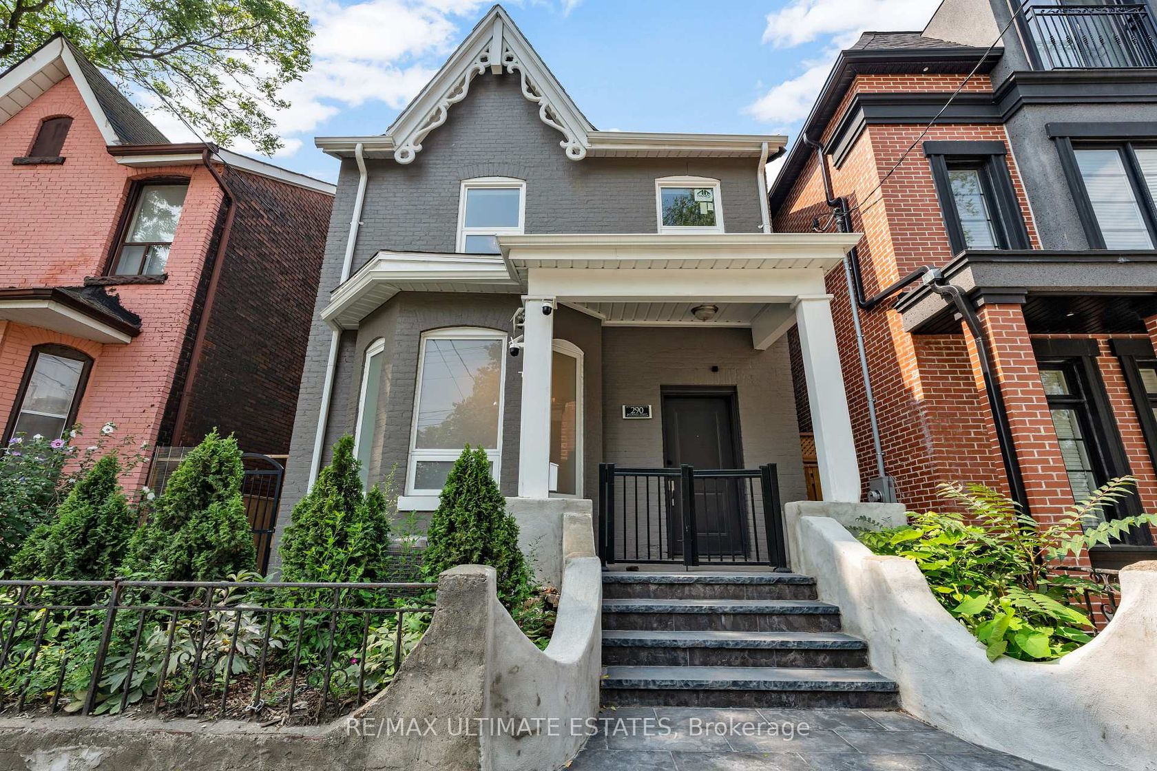 290 Bathurst Street, Bellwoods, Toronto 