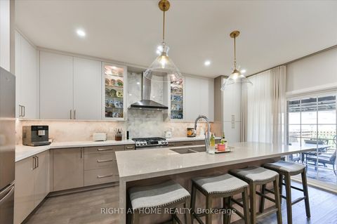 Photo 12 at 250 Rivermill Crescent, Patterson, Vaughan