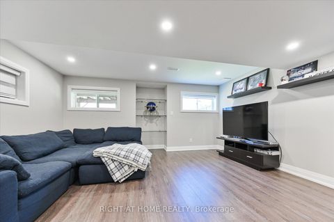 Photo 32 at 250 Rivermill Crescent, Patterson, Vaughan