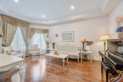 Photo 5 at 37 Frybrook Crescent, Bayview Hill, Richmond Hill Photo 5 at 37 Frybrook Crescent, Bayview Hill, Richmond Hill