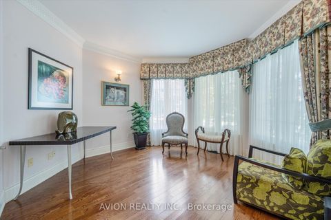 Photo 16 at 37 Frybrook Crescent, Bayview Hill, Richmond Hill