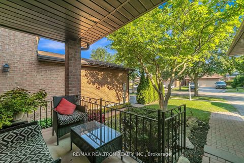 Photo 3 at 34 Mccallum Drive, North Richvale, Richmond Hill