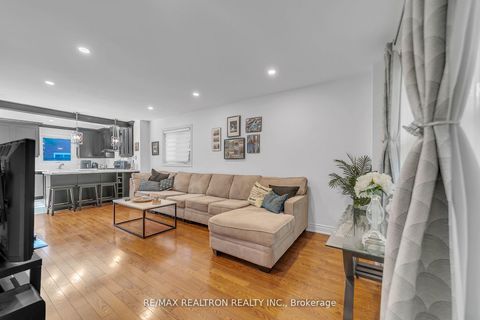 Photo 10 at 34 Mccallum Drive, North Richvale, Richmond Hill