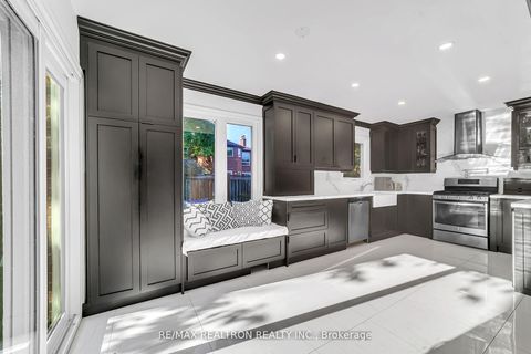 Photo 12 at 34 Mccallum Drive, North Richvale, Richmond Hill