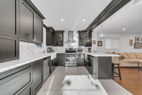 Photo 14 at 34 Mccallum Drive, North Richvale, Richmond Hill