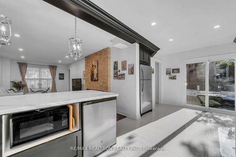 Photo 16 at 34 Mccallum Drive, North Richvale, Richmond Hill