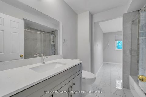 Photo 18 at 34 Mccallum Drive, North Richvale, Richmond Hill