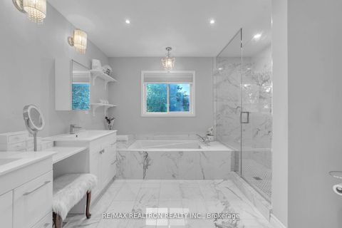 Photo 23 at 34 Mccallum Drive, North Richvale, Richmond Hill