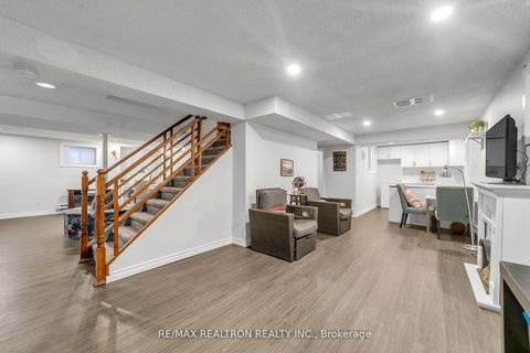 Photo 31 at 34 Mccallum Drive, North Richvale, Richmond Hill