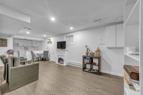 Photo 32 at 34 Mccallum Drive, North Richvale, Richmond Hill