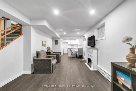 Photo 33 at 34 Mccallum Drive, North Richvale, Richmond Hill