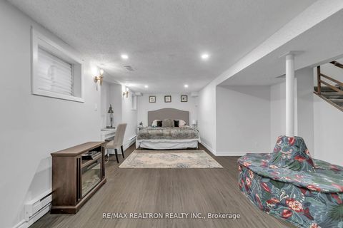 Photo 37 at 34 Mccallum Drive, North Richvale, Richmond Hill