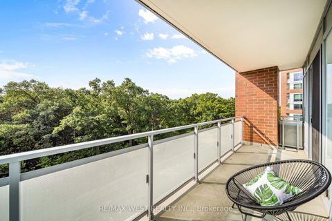 Photo 15 at 511 - 1830 Bloor Street W, High Park North, Toronto