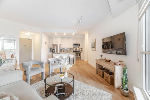 Photo 6 at 220 - 2396 Major Mackenzie Drive W, Maple, Vaughan