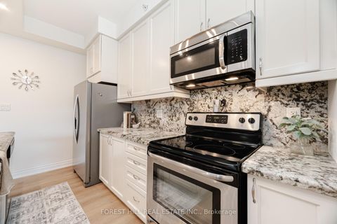 Photo 13 at 220 - 2396 Major Mackenzie Drive W, Maple, Vaughan